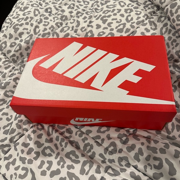NIKE Dunk Low PANDA